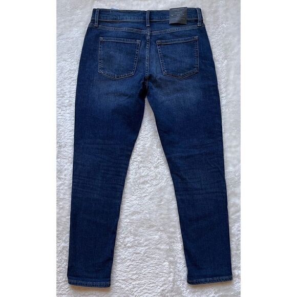 NWT Banana Republic Women's Dark Wash Girlfriend Rolled Hem Jean in 26/2 - Picture 12 of 16